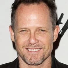 დინ ვინტერსი | Dean Winters