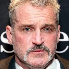 ჯეიმს კოლბი | James Colby