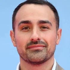 ჯეიმი დემეტრიუ | Jamie Demetriou