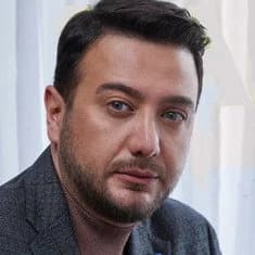 ონურ ბიუკტოპჩუ | Onur Büyüktopçu