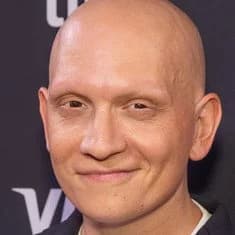 ენტონი კარიგანი | Anthony Carrigan