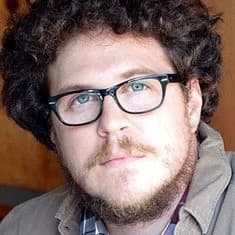 კამერონ ბრიტონი | Cameron Britton
