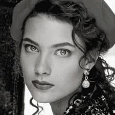 შალომ ჰარლოუ | Shalom Harlow