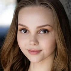 სავანა ლი ნასიფი | Savannah Lee Nassif