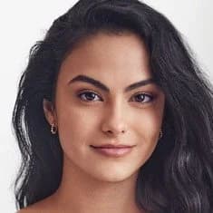 კამილა მენდესი | Camila Mendes