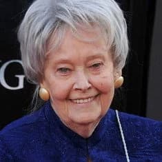 ლორეინ უორენი | Lorraine Warren