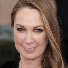 ელიზაბეთ მარველი | Elizabeth Marvel